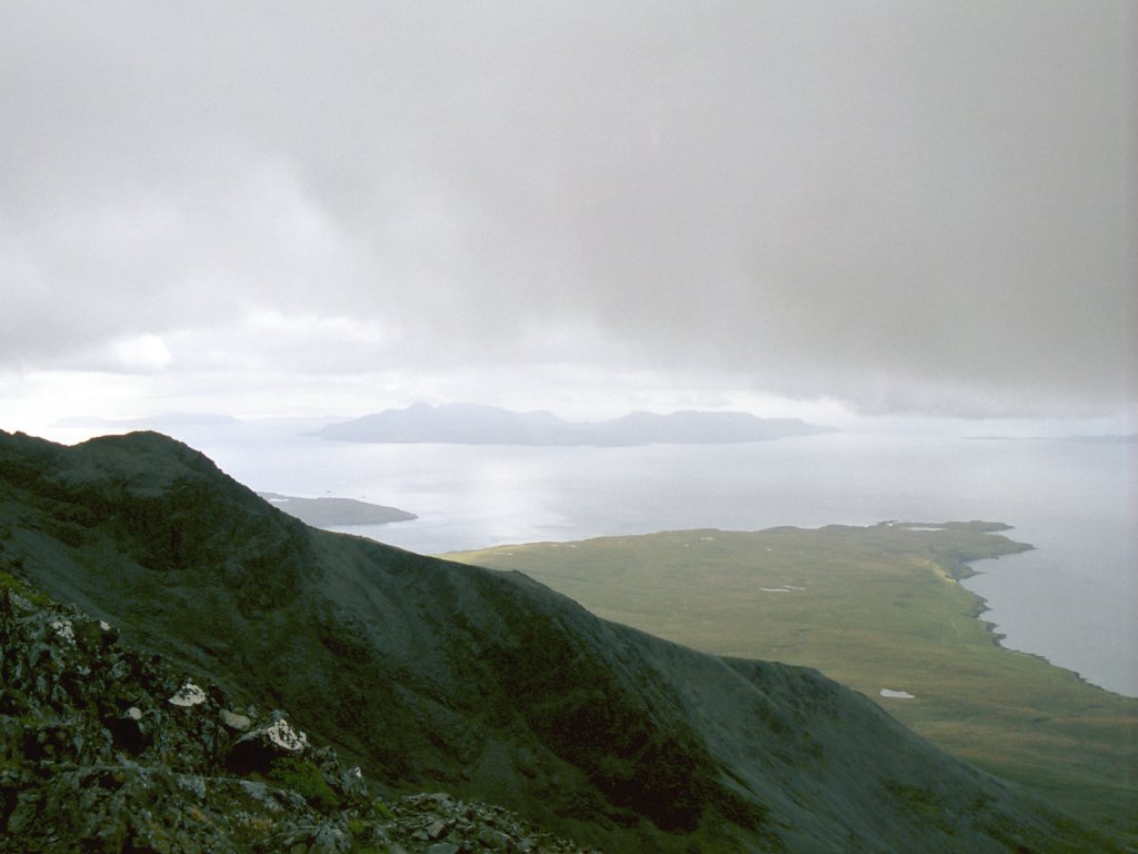 Sgurr na Banachdich, Looking To Loch Brittle